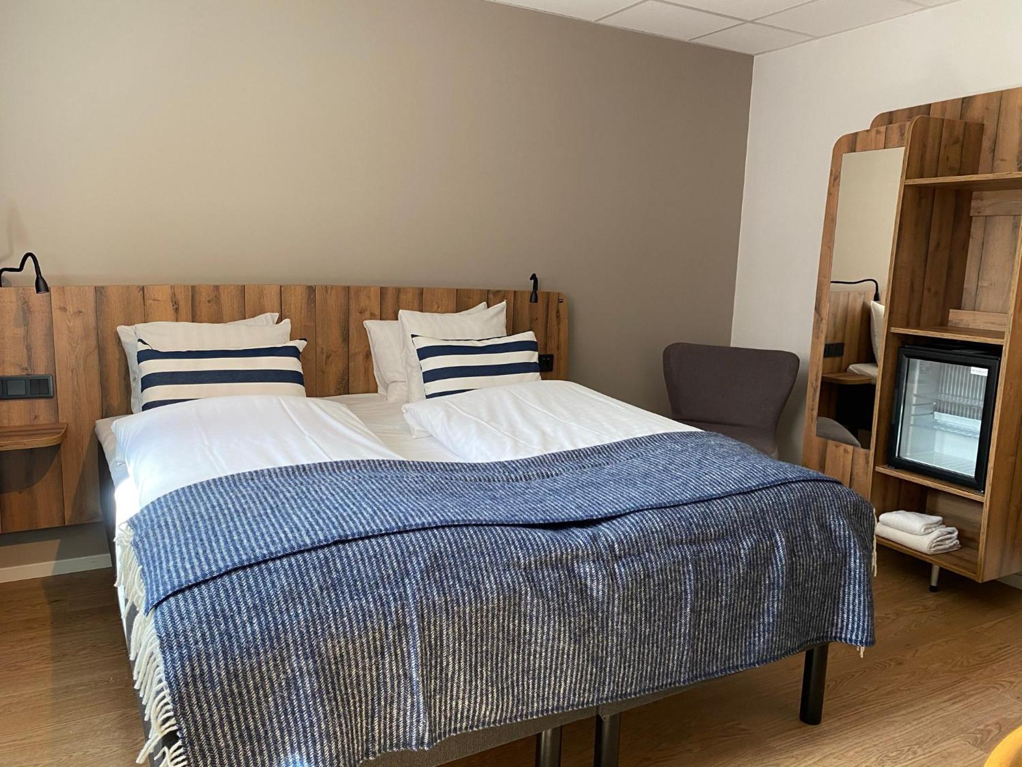 אוסקרשאם Badholmen Restaurang & Hotell מראה חיצוני תמונה