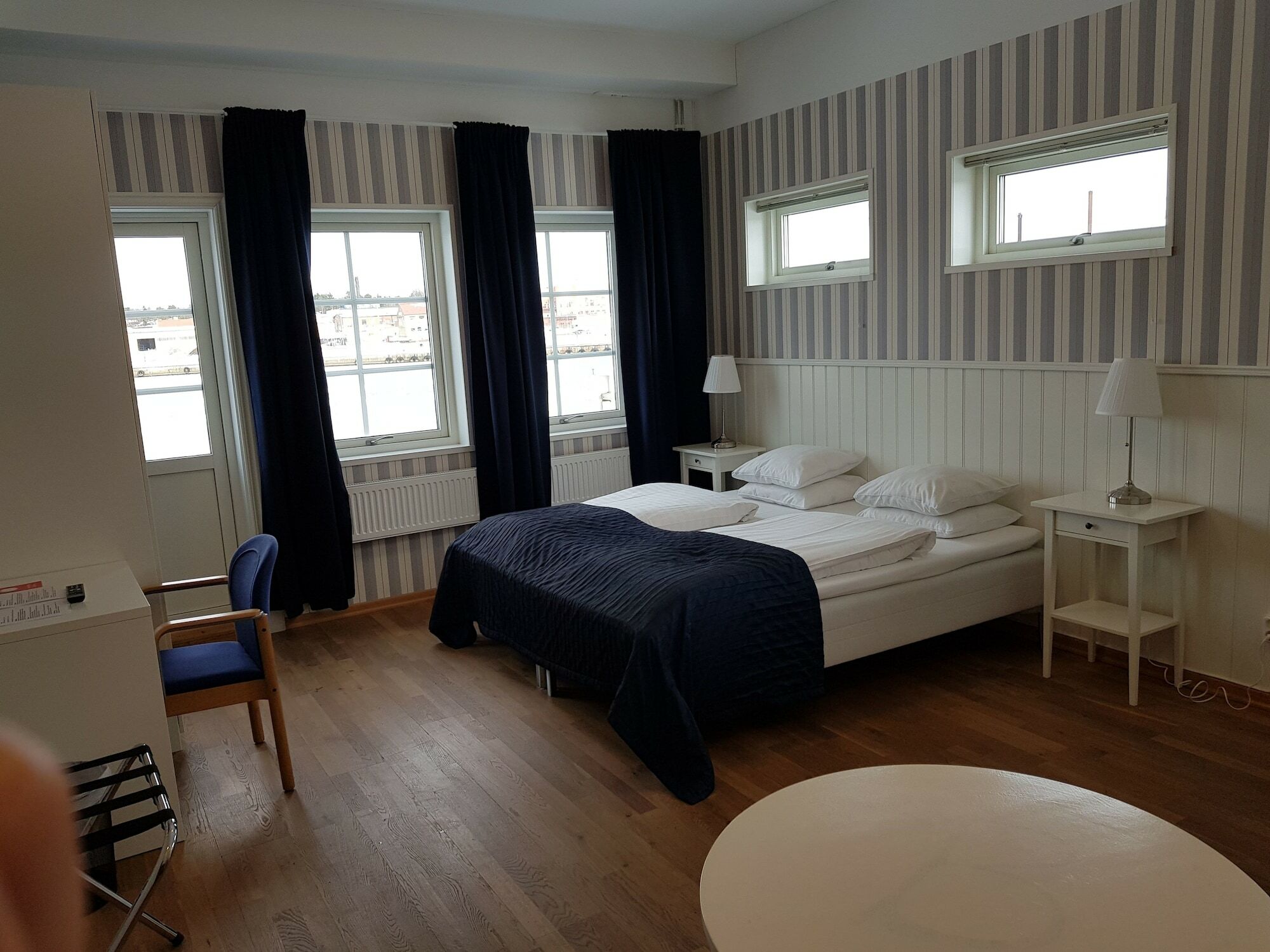 אוסקרשאם Badholmen Restaurang & Hotell מראה חיצוני תמונה